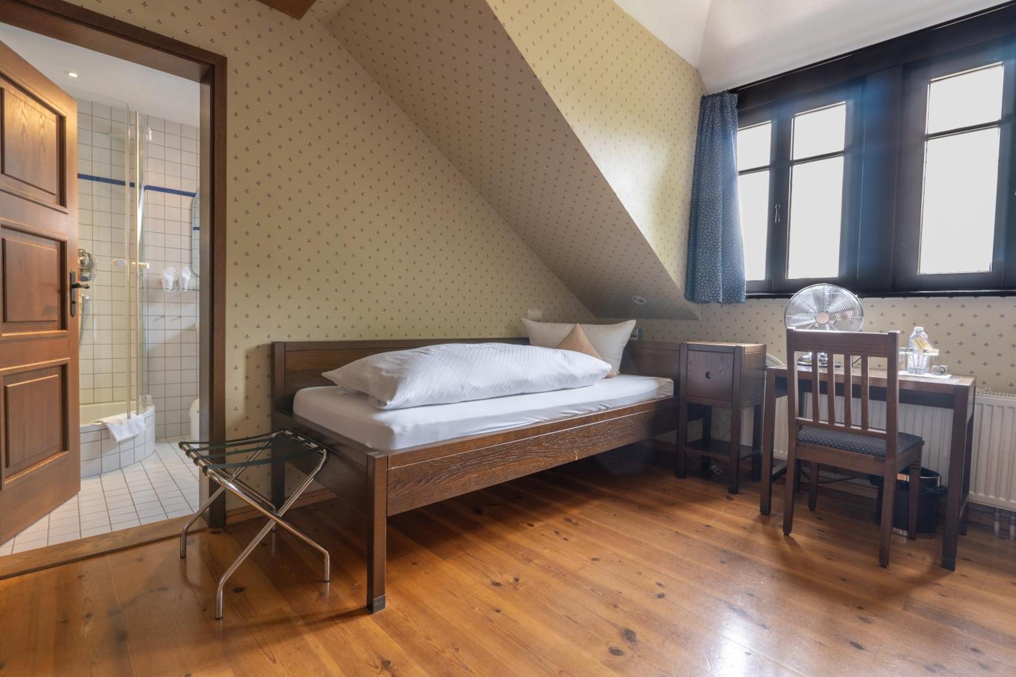 Hotel Burg Windeck ***S Bühl Habitación foto