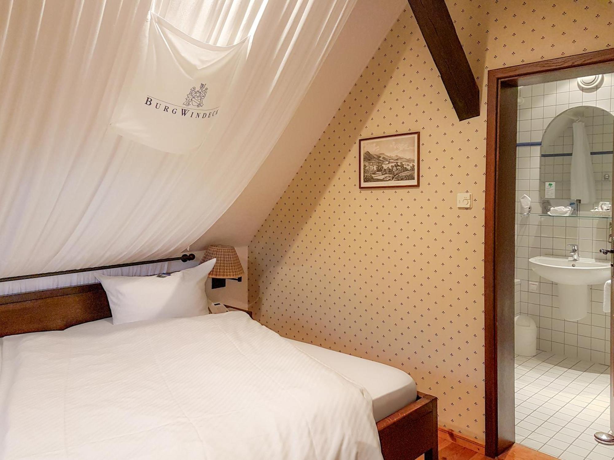 Hotel Burg Windeck ***S Bühl Habitación foto